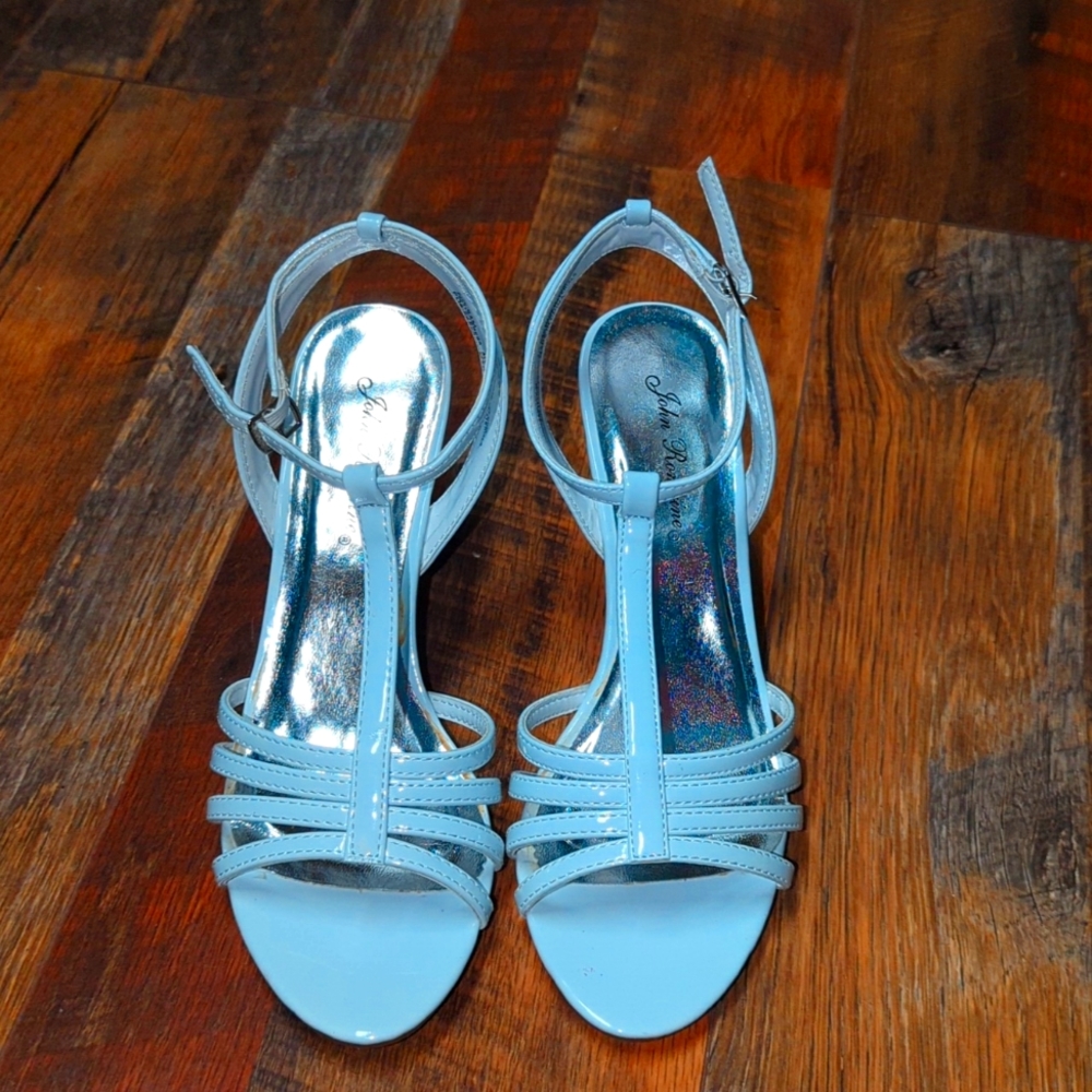 White John Romaine Size 6.5 Heels